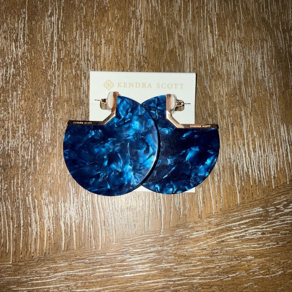 Kendra Scott Kai Rose Gold Hoop Earrings In Navy Blue Acetate - Picture 3 of 4